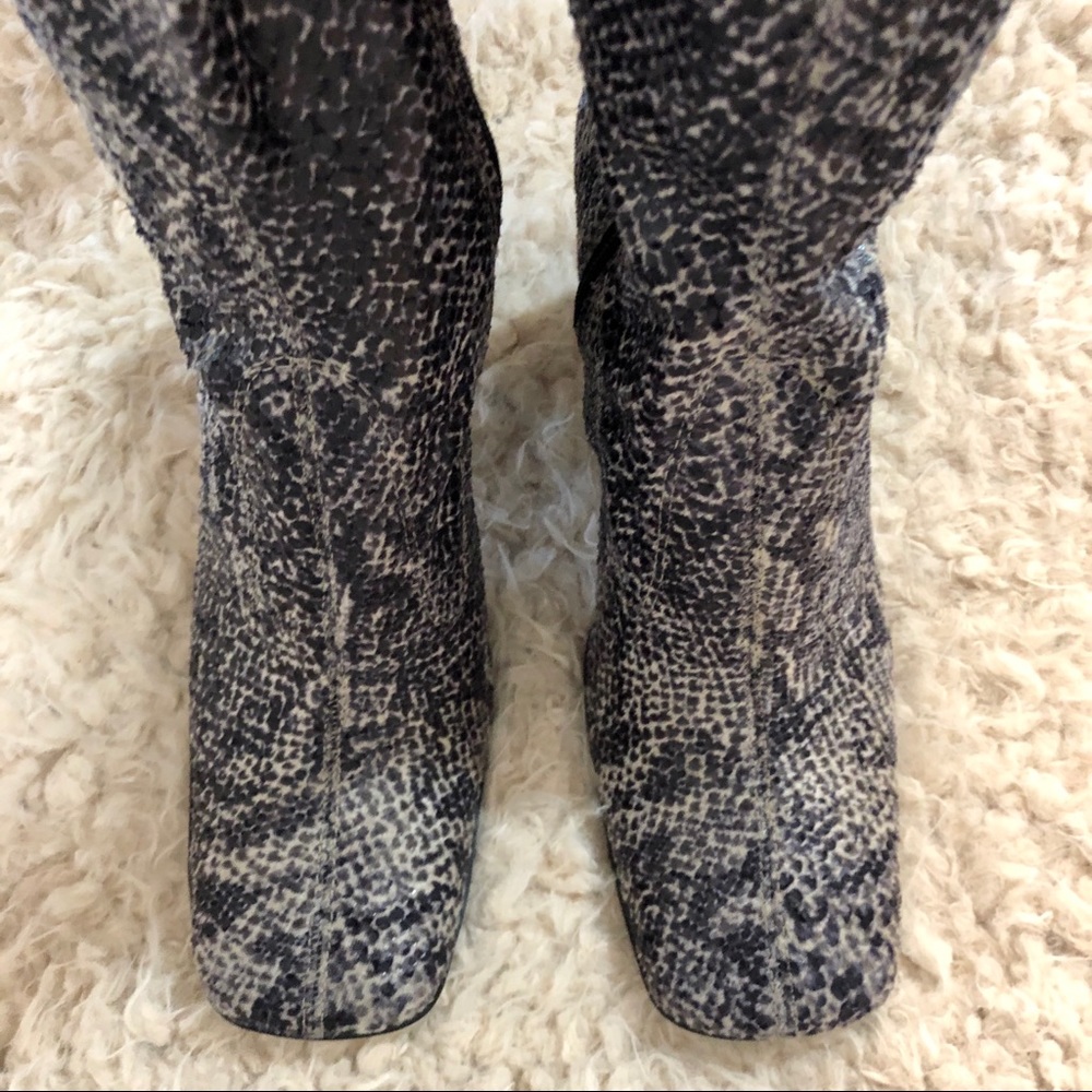 NWT Chinese Laundry Faux Snakeskin Pattern Boots - Picture 3 of 6